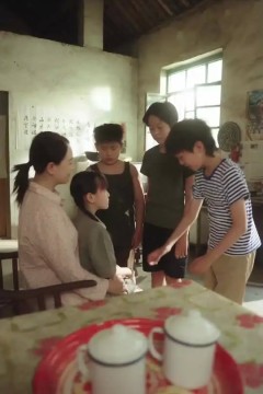 啊张嘴天道又追着福宝喂饭了